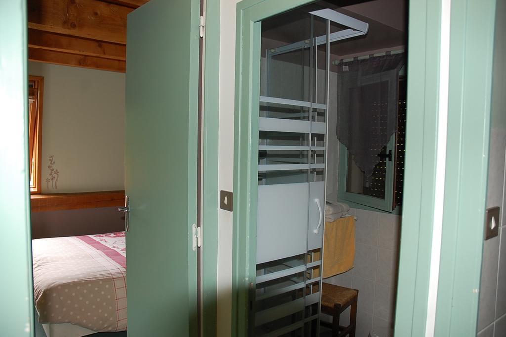 Les Airelles Hotell Saint-Cirgues-en-Montagne Rom bilde